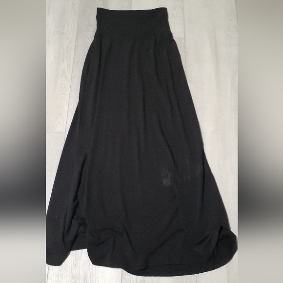 Lily Star Dresses & Skirts - Black lily star skirt